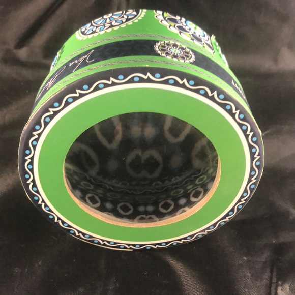 Vintage Very Bradley Retired Green Cupcakes Paperweight - Picture 3 of 8